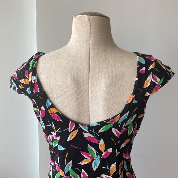 off the shoulder 80s print dress - Picture 5 of 9